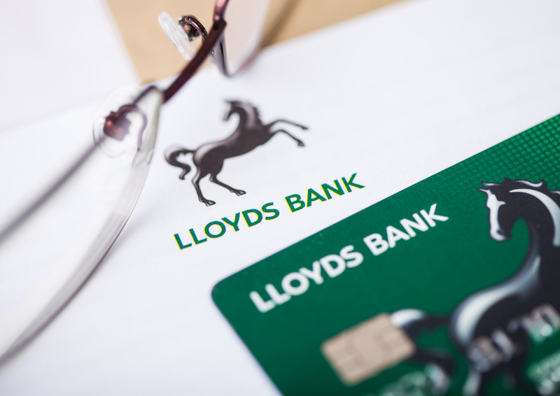 Lloyds and Starling Win Current Account Wars