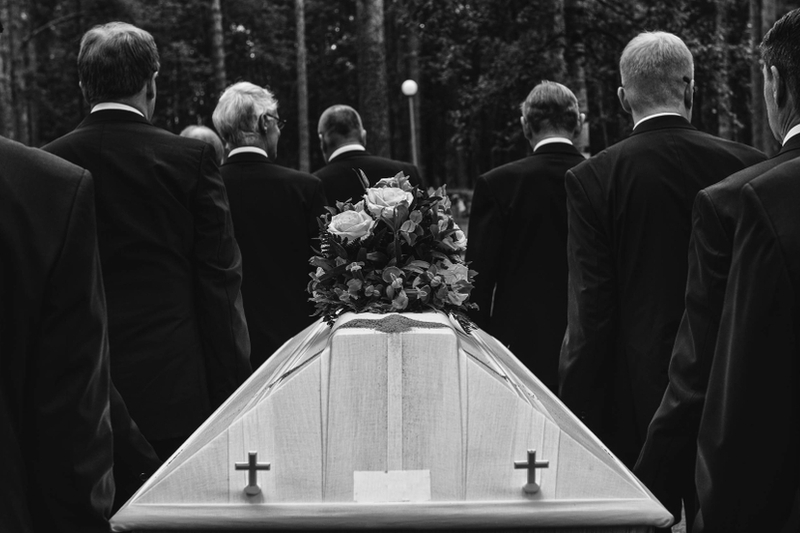 Average funeral costs fall for the first time since 2004, according to research